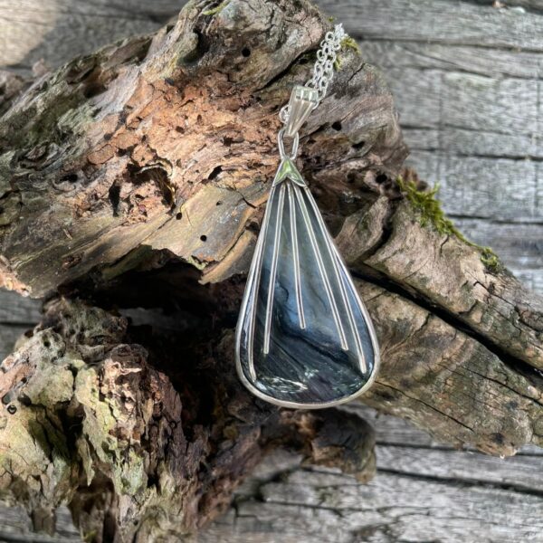 greystone-pendant-silver-teardrop-top-sandrakernsjewellery