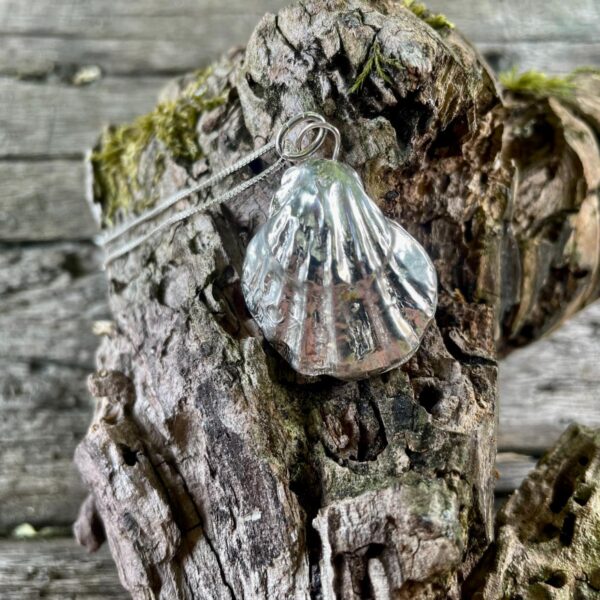 seashell-silver-pearl-pendant-sandrakernsjewellery