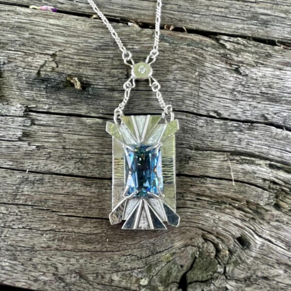 sky blue-topaz-art deco-pendant-silver-front-sandrakernsjewellery